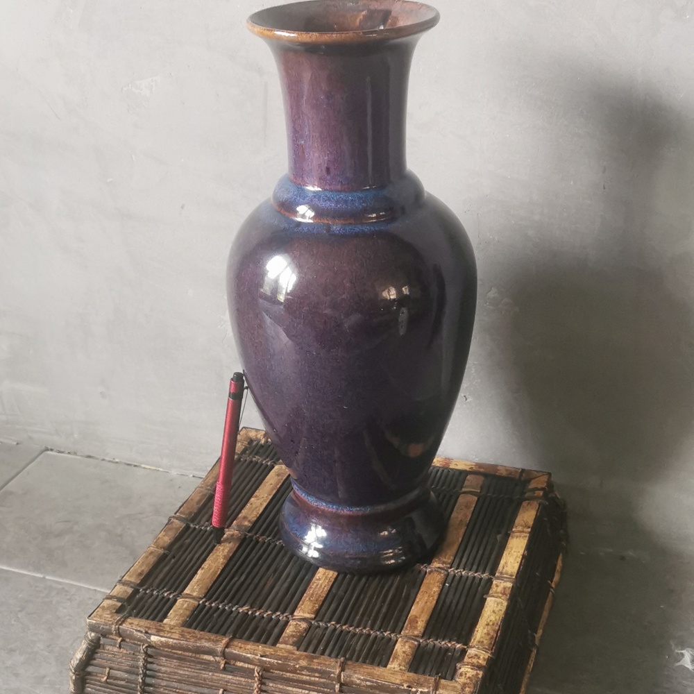 Pier on ceramic vase